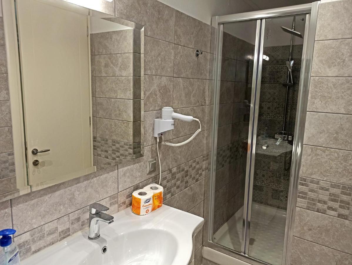 Dolphin Apartments Παλαιοκαστρίτσα Εξωτερικό φωτογραφία