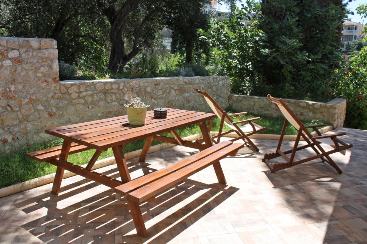 Dolphin Apartments Παλαιοκαστρίτσα Εξωτερικό φωτογραφία