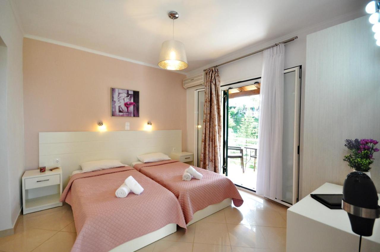 Dolphin Apartments Παλαιοκαστρίτσα Εξωτερικό φωτογραφία