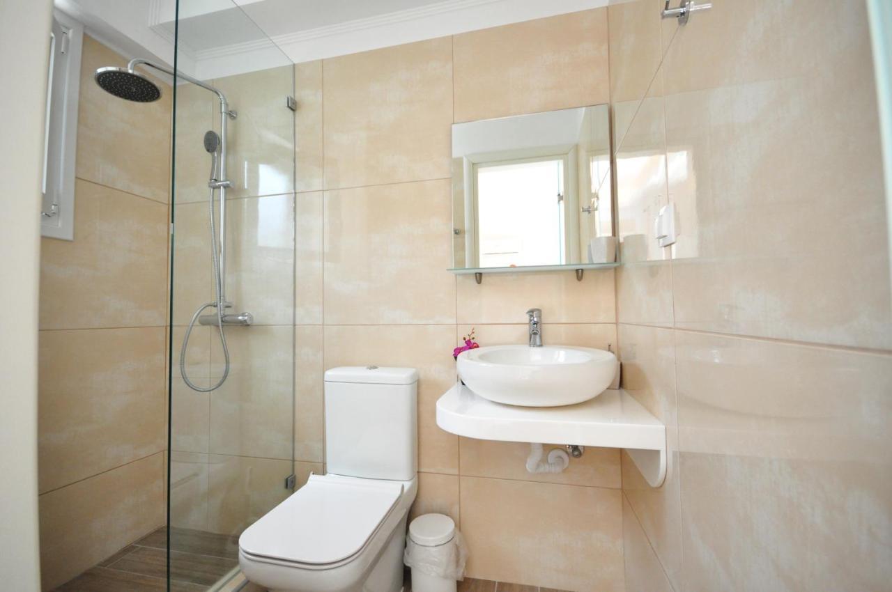 Dolphin Apartments Παλαιοκαστρίτσα Εξωτερικό φωτογραφία