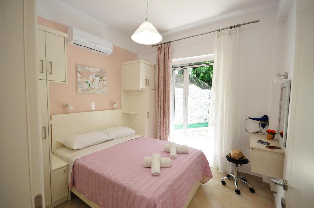 Dolphin Apartments Παλαιοκαστρίτσα Εξωτερικό φωτογραφία