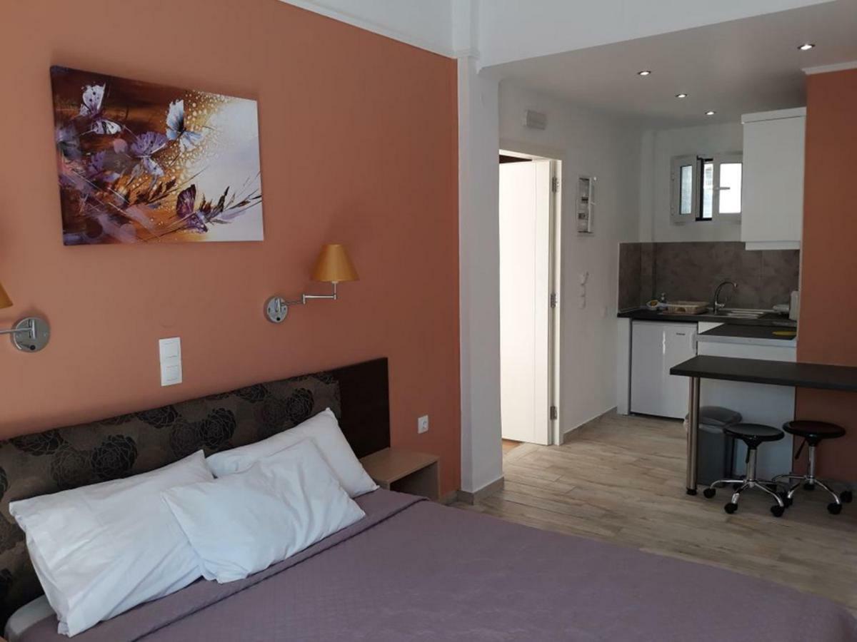 Dolphin Apartments Παλαιοκαστρίτσα Εξωτερικό φωτογραφία