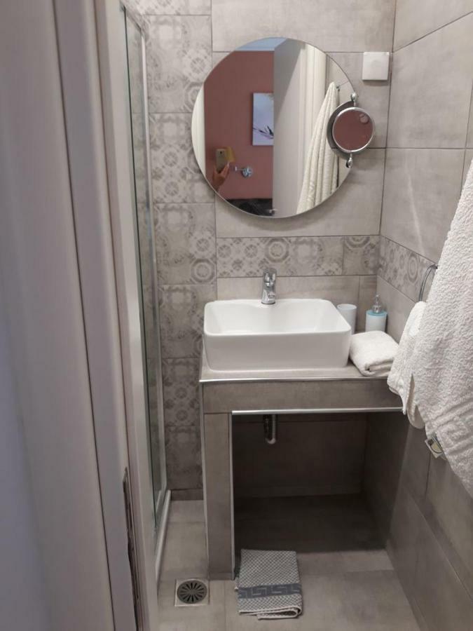 Dolphin Apartments Παλαιοκαστρίτσα Εξωτερικό φωτογραφία