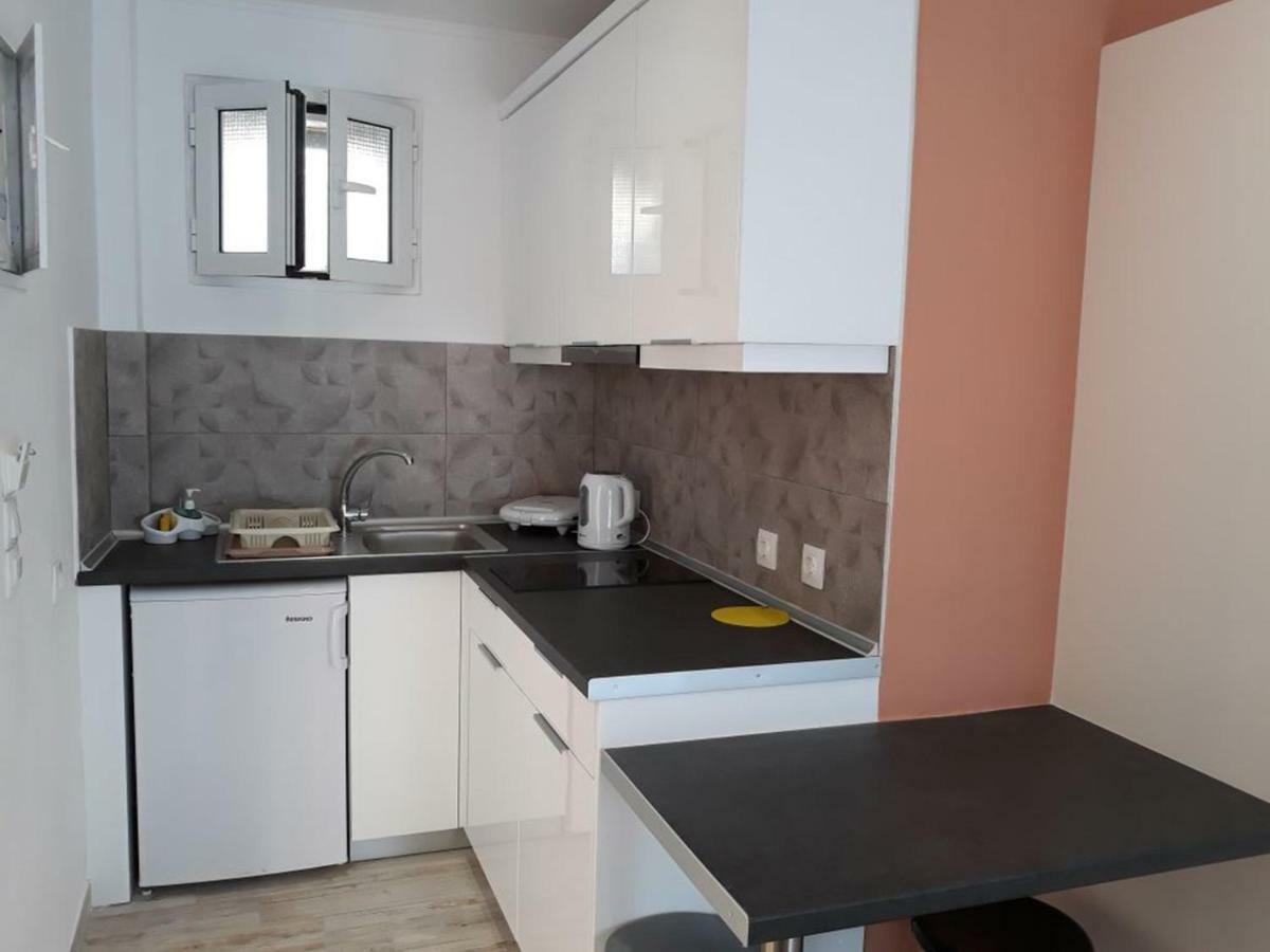 Dolphin Apartments Παλαιοκαστρίτσα Εξωτερικό φωτογραφία