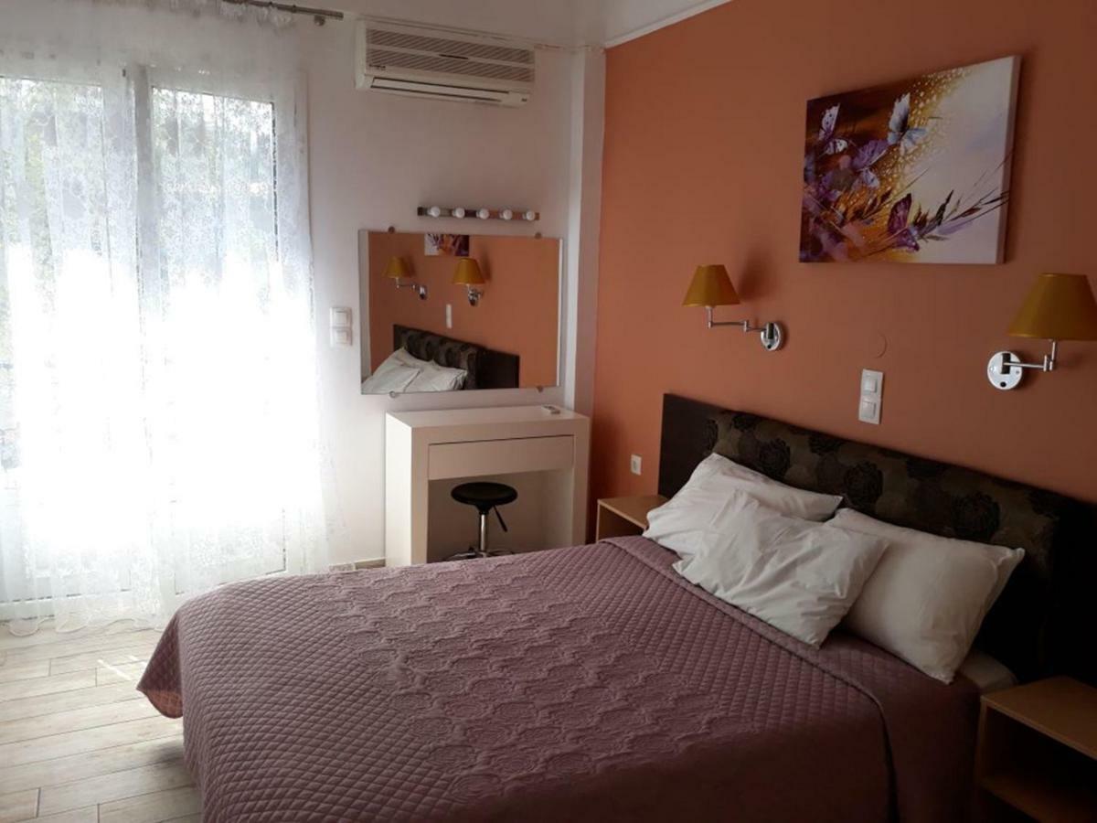 Dolphin Apartments Παλαιοκαστρίτσα Εξωτερικό φωτογραφία