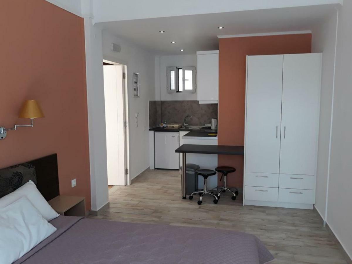 Dolphin Apartments Παλαιοκαστρίτσα Εξωτερικό φωτογραφία